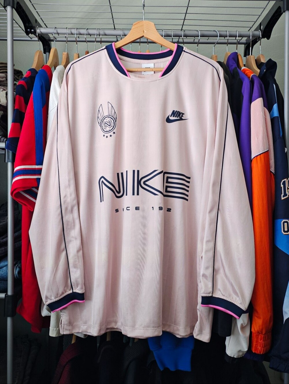 Nike Men's Sportswear Long Sleeve Pink Jersey Size XL